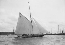 The 10-rater cutter Almida 1912. Creator: Kirk & Sons of Cowes