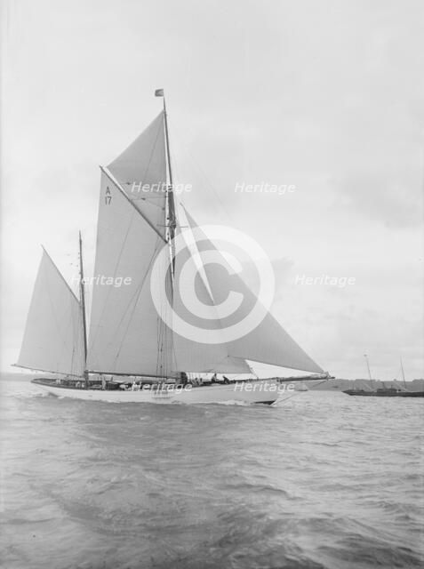 The 118 foot ketch 'Cariad', 1912.  Creator: Kirk & Sons of Cowes.