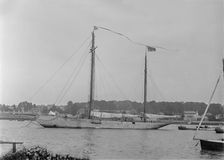 The 118 foot ketch Fidra at anchor, 1922. Creator: Kirk & Sons of Cowes