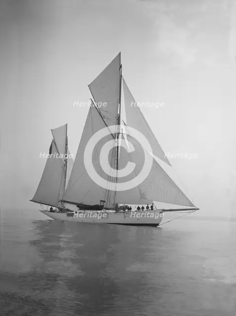 The 134 ton ketch 'Lavengro' under sail, 1911. Creator: Kirk & Sons of Cowes.