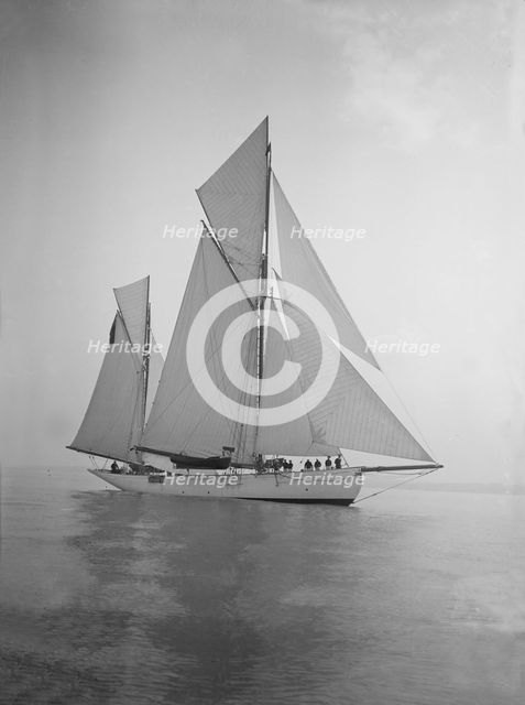 The 134 ton ketch 'Lavengro' under sail, 1911. Creator: Kirk & Sons of Cowes.