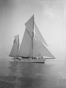 The 134 ton ketch Lavengro under sail, 1911. Creator: Kirk & Sons of Cowes
