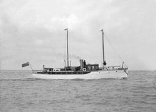 The 23 ton motor yacht Kiwi under way, 1914. Creator: Kirk & Sons of Cowes