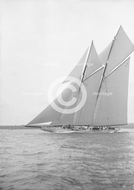 The 380 ton A Class schooner 'Margherita' sailing close-hauled, 1913. Creator: Kirk & Sons of Cowes.