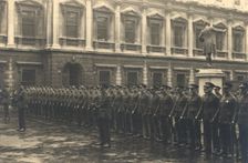 The 38th Middlesex (Artists') Rifle Volunteers in the courtyard at Burlington House, April, 1939. Creator: Unknown