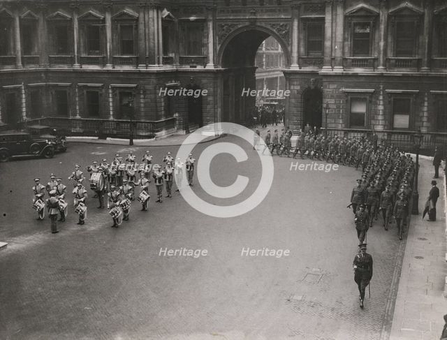 The 38th Middlesex (Artists') Rifle Volunteers marching into the courtyard at Burlington House, 1933 Creator: Topical Press Agency.