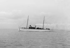 The 47 ton steam yacht I Wonder under way, 1914. Creator: Kirk & Sons of Cowes
