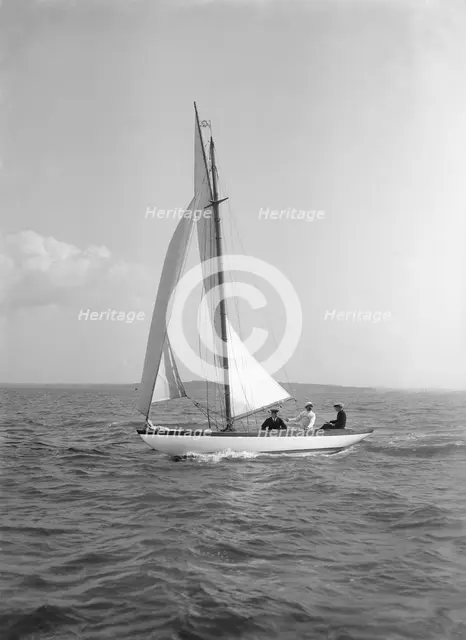 The 6 Metre 'Correnzia', 1911. Creator: Kirk & Sons of Cowes.