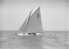 The 6 Metre Correnzia close-hauled, 1911. Creator: Kirk & Sons of Cowes