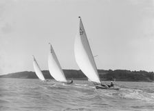 The 6 Metre class Lanka Wamba and Stella racing on reaching leg, 1914. Creator: Kirk & Sons of Cowes