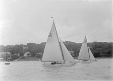 The 6 Metre Class yachts Oui-Oui (D15) and Gairney racing, 1922. Creator: Kirk & Sons of Cowes