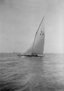 The 6 Metre Bathsheba 1933. Creator: Kirk & Sons of Cowes