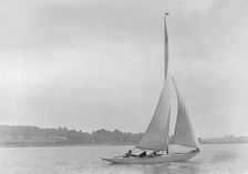 The 6 Metre sailing yacht Victoria (K5), 1921. Creator: Kirk & Sons of Cowes