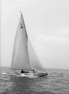 The 6 Metre sailing yacht Peterkin 1914. Creator: Kirk & Sons of Cowes