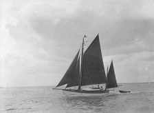 The 6 ton ketch Shona under sail, 1921. Creator: Kirk & Sons of Cowes