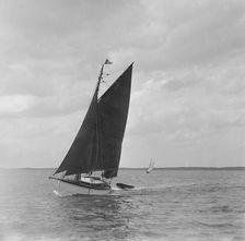 The 6 ton ketch Shona under sail, 1921. Creator: Kirk & Sons of Cowes