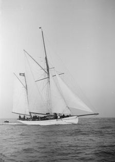 The 60 ft ketch Linth 1912. Creator: Kirk & Sons of Cowes