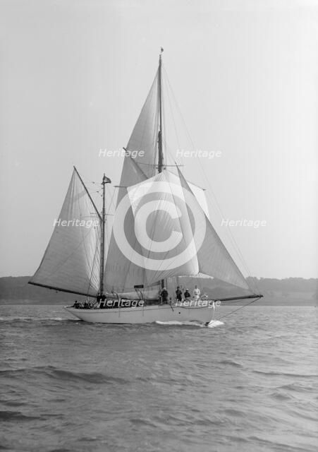 The 60 ft ketch 'Linth', 1912. Creator: Kirk & Sons of Cowes.