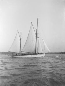 The 60 ft ketch Linth 1912. Creator: Kirk & Sons of Cowes