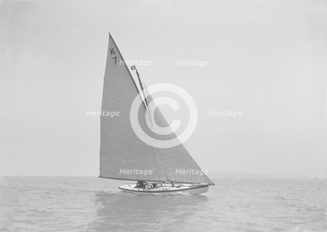 The 7 Metre class 'Ginevra' (K7), 1911. Creator: Kirk & Sons of Cowes.