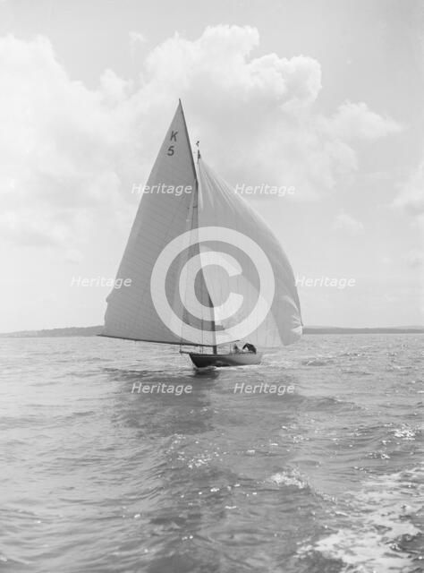The 7 Metre class 'Endrick', 1912. Creator: Kirk & Sons of Cowes.