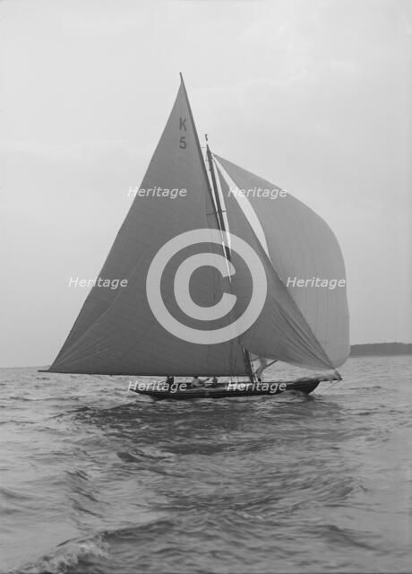 The 7 Metre class 'Endrick', 1912. Creator: Kirk & Sons of Cowes.