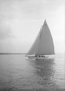 The 7 Metre class Marsinah 1912. Creator: Kirk & Sons of Cowes