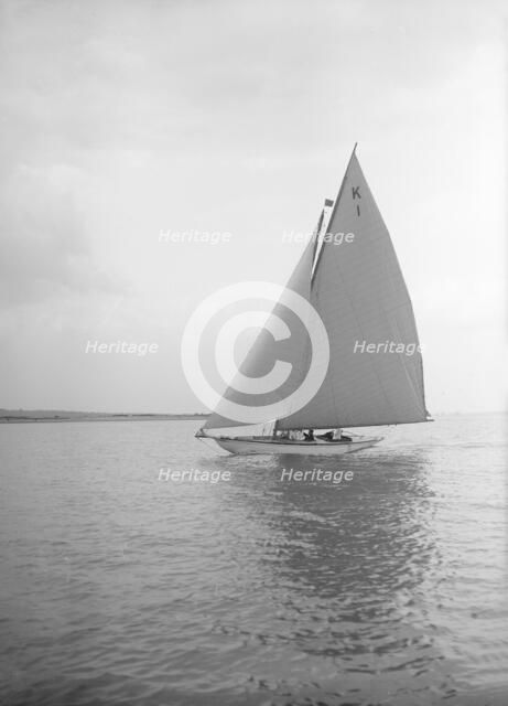 The 7 Metre class 'Marsinah', 1912. Creator: Kirk & Sons of Cowes.