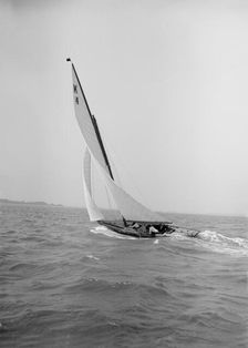 The 7 Metre Anitra sailing with a good wind, 1911. Creator: Kirk & Sons of Cowes
