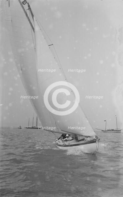 The 7 Metre 'Ginerva' (K7) under sail. Creator: Kirk & Sons of Cowes.