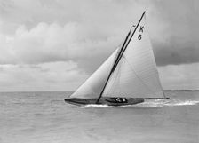 The 7 Metre Olympic class Quaker Girl 1912. Creator: Kirk & Sons of Cowes