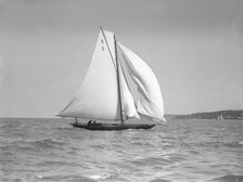 The 8 Metre Endrick 1911. Creator: Kirk & Sons of Cowes