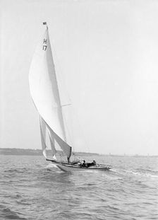 The 8 Metre Ierne 1914. Creator: Kirk & Sons of Cowes