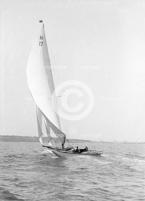 The 8 Metre 'Ierne', 1914. Creator: Kirk & Sons of Cowes.