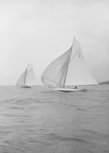 The 8 Metre Ierne & Gundred racing downwind, 1913. Creator: Kirk & Sons of Cowes