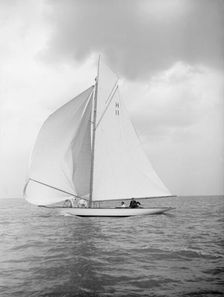 The 8 Metre Ventana (H11) sailing with spinnaker, 1912. Creator: Kirk & Sons of Cowes