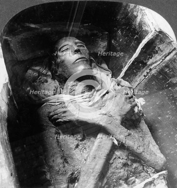 The mummy of Sethos I (1394BC-1279BC), Cairo, Egypt, 1905.Artist: Underwood & Underwood
