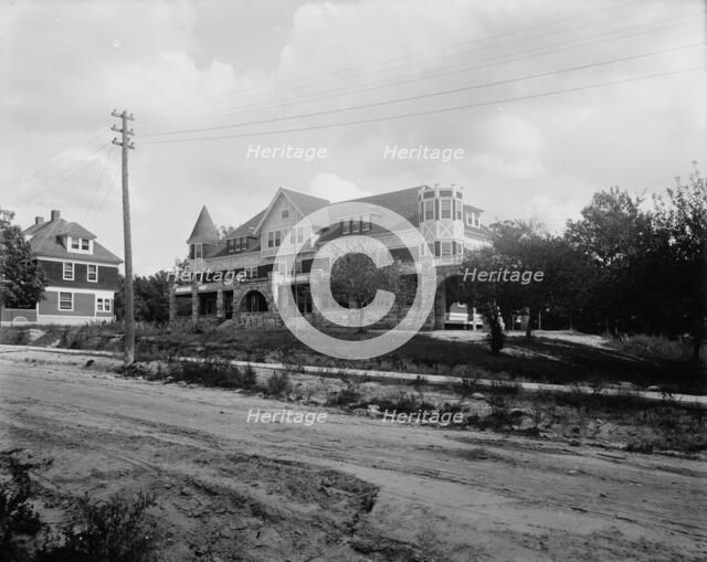 The Marsland, South Haven, Mich., between 1890 and 1901. Creator: William H. Jackson.
