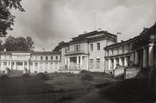 The Maryino Manor house, Early 1920s. Artist: Anonymous