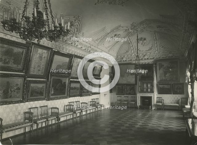 The Monet Room in Shchukin's house, 1914.