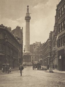 The monument. From the album: Photograph album - London, 1920s. Creator: Harry Moult