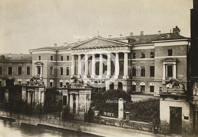 The Moscow English club on Tverskaya Street, Early 1920s.