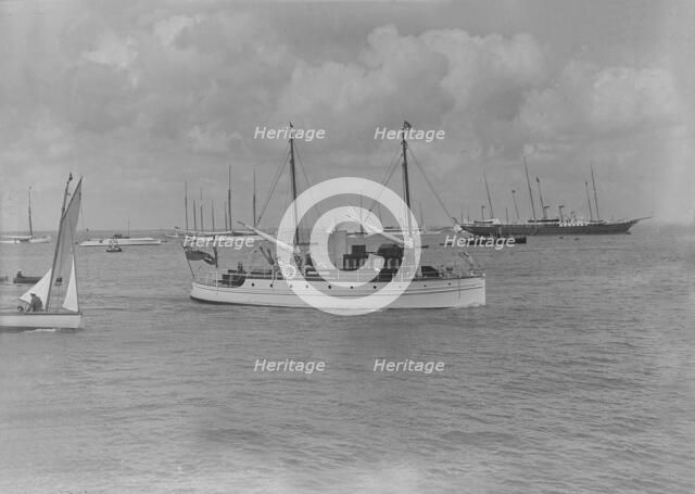 The motor yacht 'Silver Cloud' under way, 1920. Creator: Kirk & Sons of Cowes.