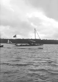 The motorboat Maga under way, 1913. Creator: Kirk & Sons of Cowes