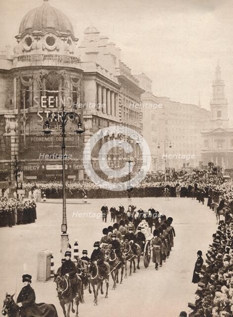 'The moving simplicity of King George's last journey through London', 1936. Artist: Unknown.