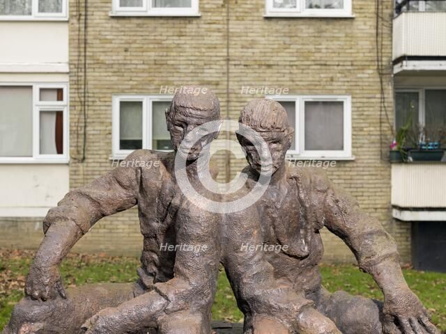 'The Neighbours', sculpture by Siegfried Charoux, Highbury Quadrant Estate, Islington, London, 2015. Artist: Chris Redgrave.