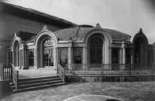 The New Theatre, N.Y.C.: Roof garden and terrace, c1909. Creator: Unknown