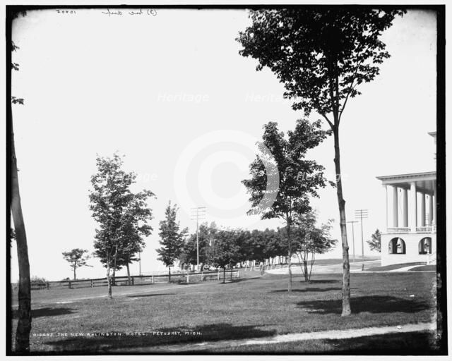 The New Arlington Hotel, Petoskey, Mich., between 1890 and 1901. Creator: Unknown.