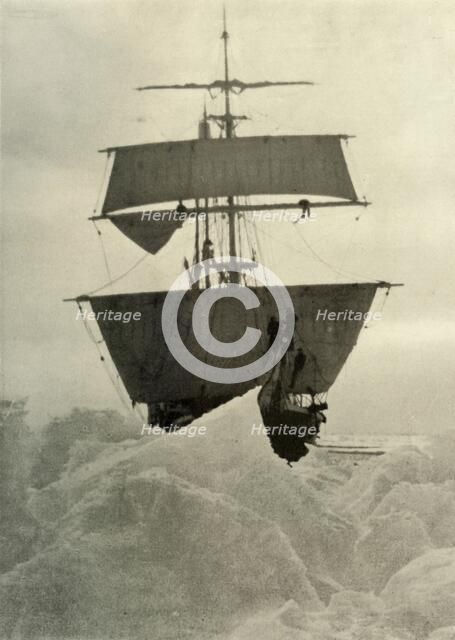 'The Nimrod Held Up in the Ice', 1908, (1909). Artist: Unknown.