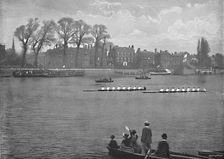 The Oxford and Cambridge Boat Race c1896. Artist: Donald Macbeth